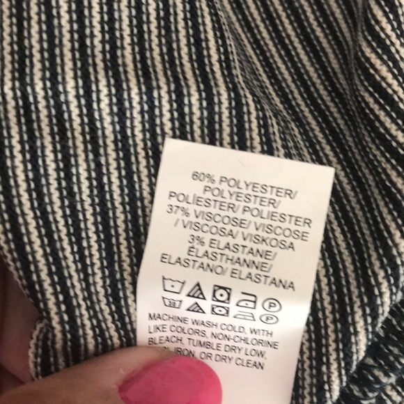 🎉🎉HP🎉🎉NEW striped bell sleeve top Lucky Brand - Picture 6 of 7